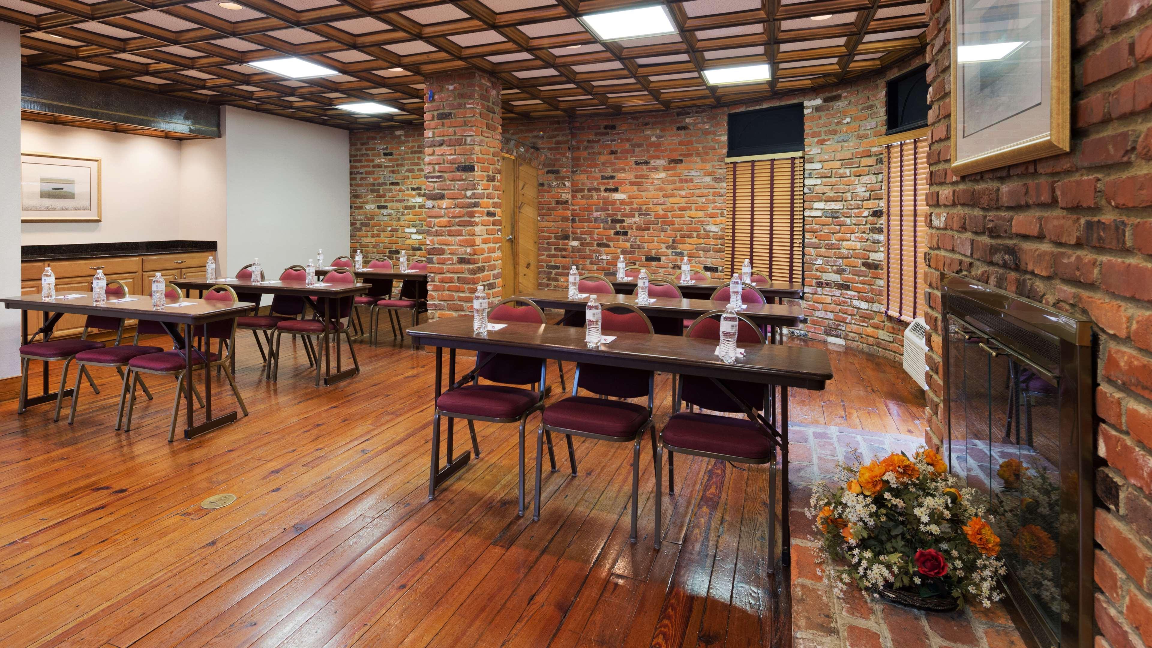 מידלות'יאן Best Western Plus Governor'S Inn Richmond מראה חיצוני תמונה