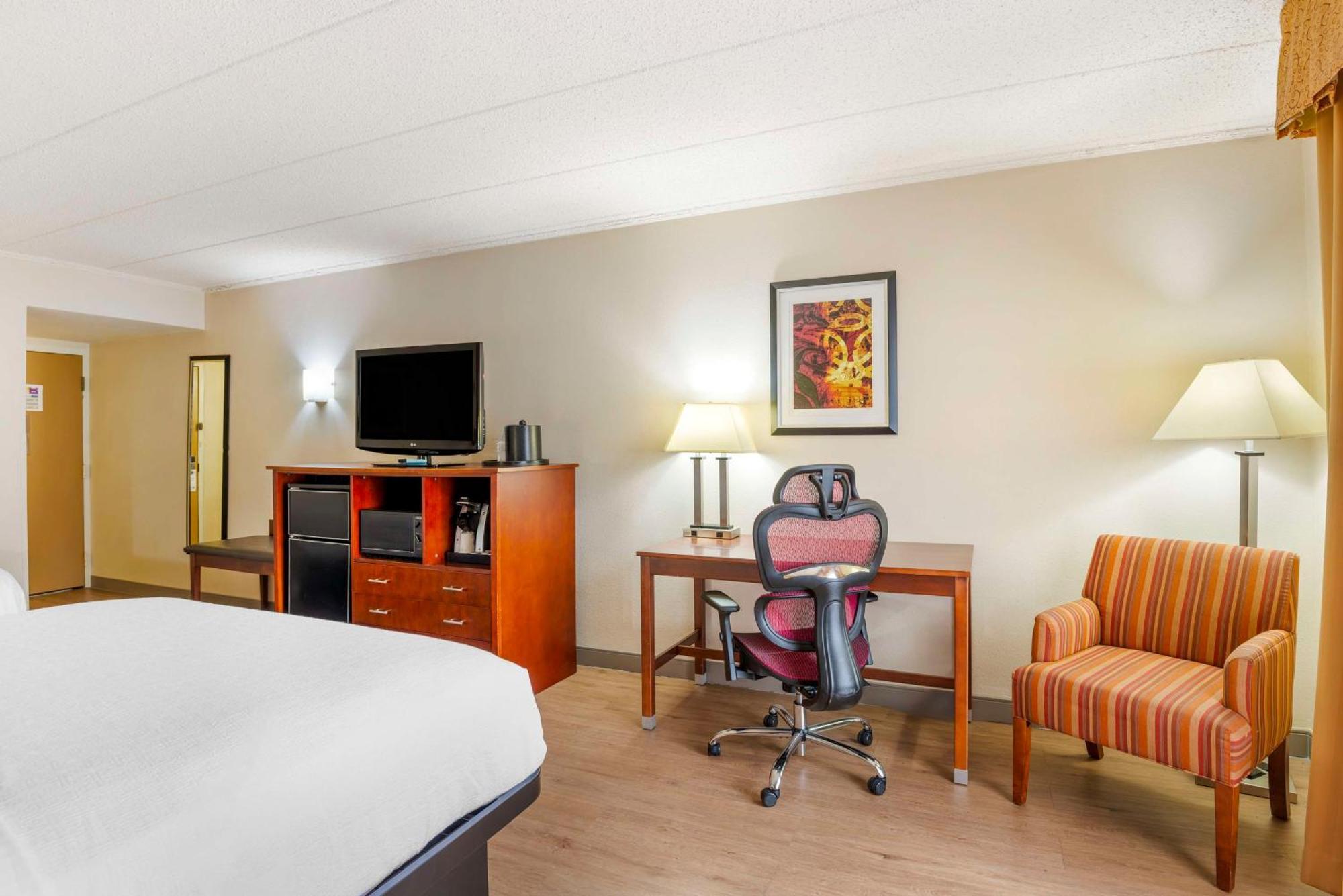 מידלות'יאן Best Western Plus Governor'S Inn Richmond מראה חיצוני תמונה